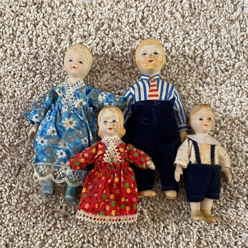 Vintage glass figurine family